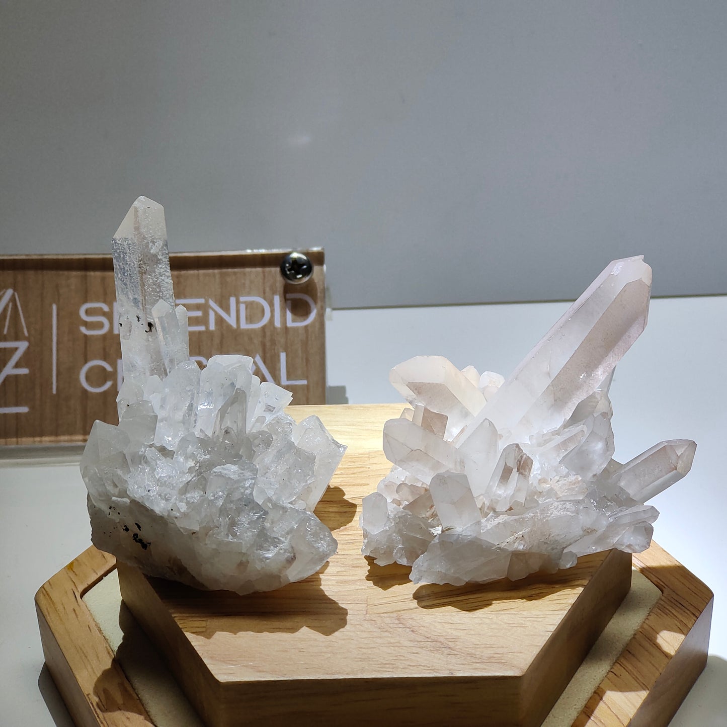 白 + 粉水晶簇 White & Pink Quartz Crystal