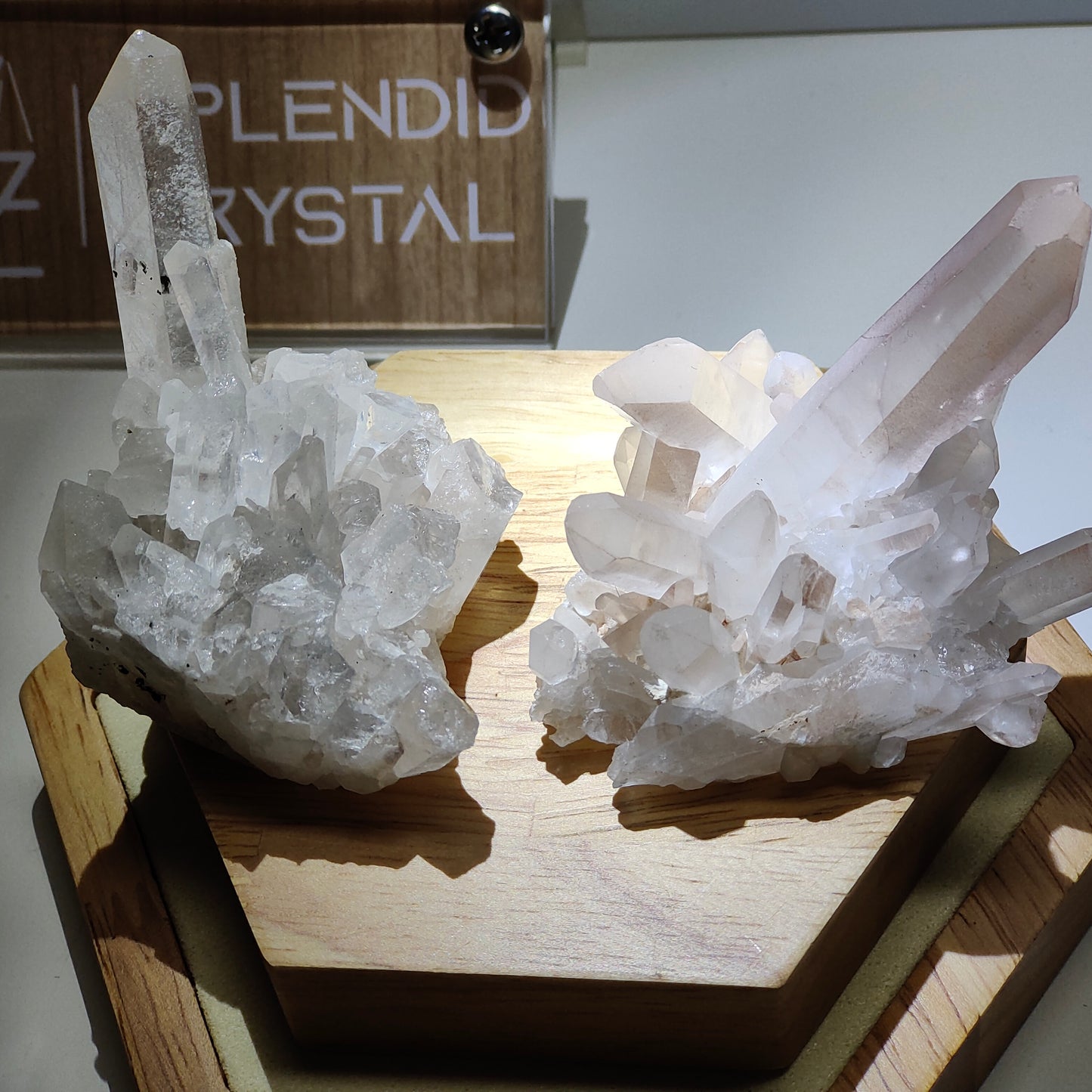 白 + 粉水晶簇 White & Pink Quartz Crystal