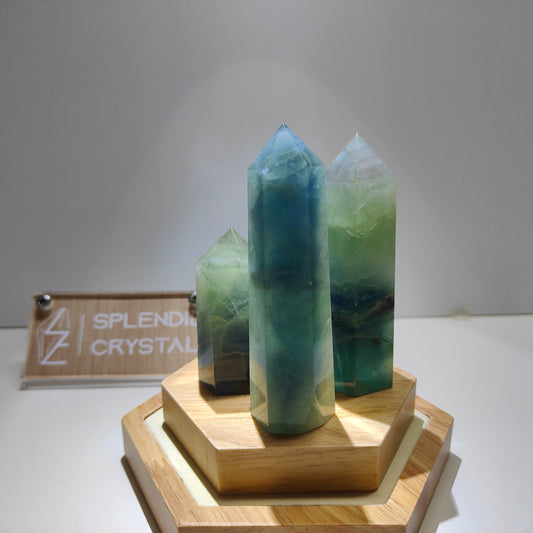 藍綠螢石柱 Fluorite