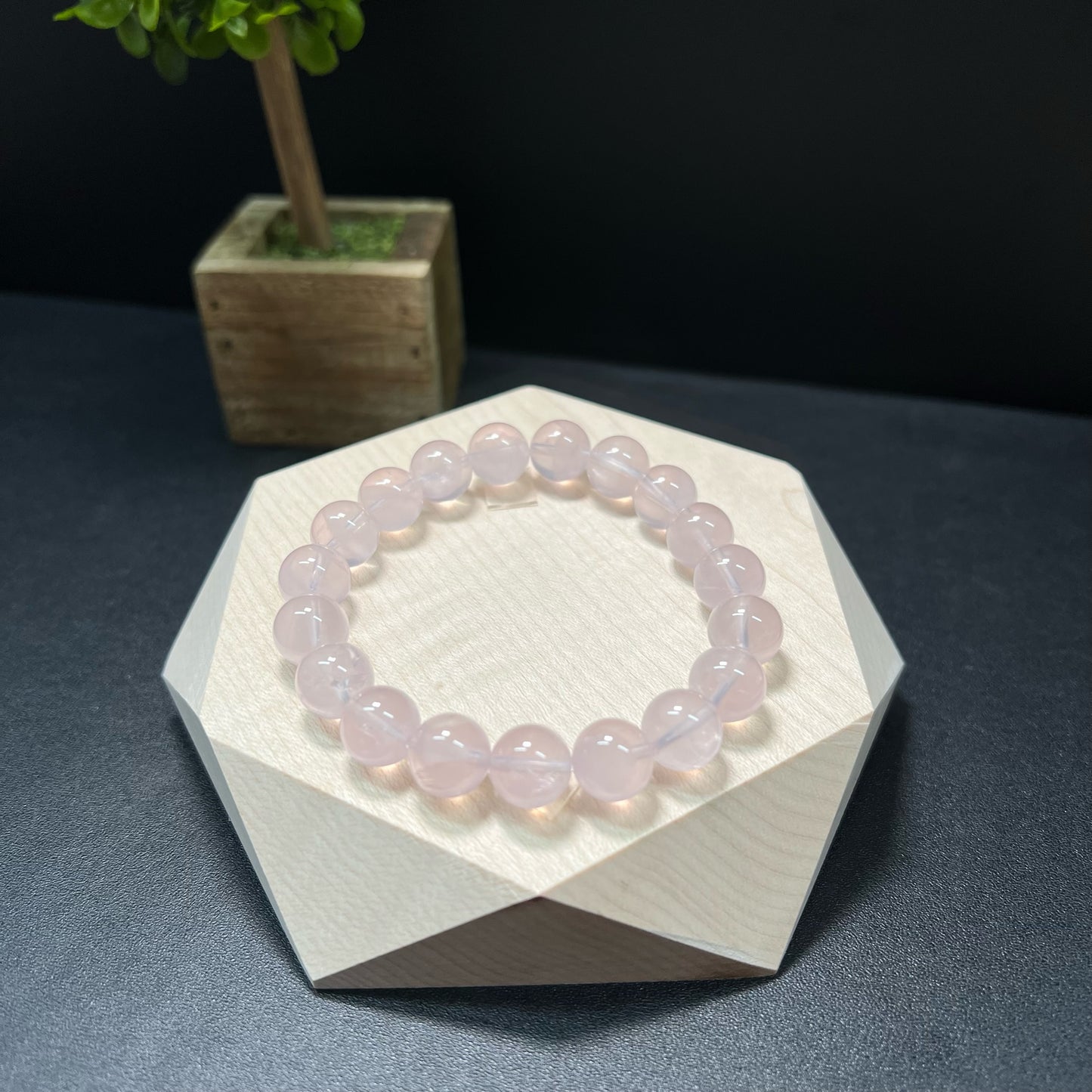 馬粉晶 Madagascan Rose Quartz